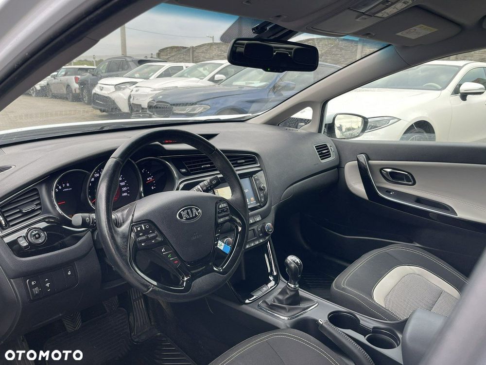 Kia Ceed 1.6 GDI ISG Vision - 6