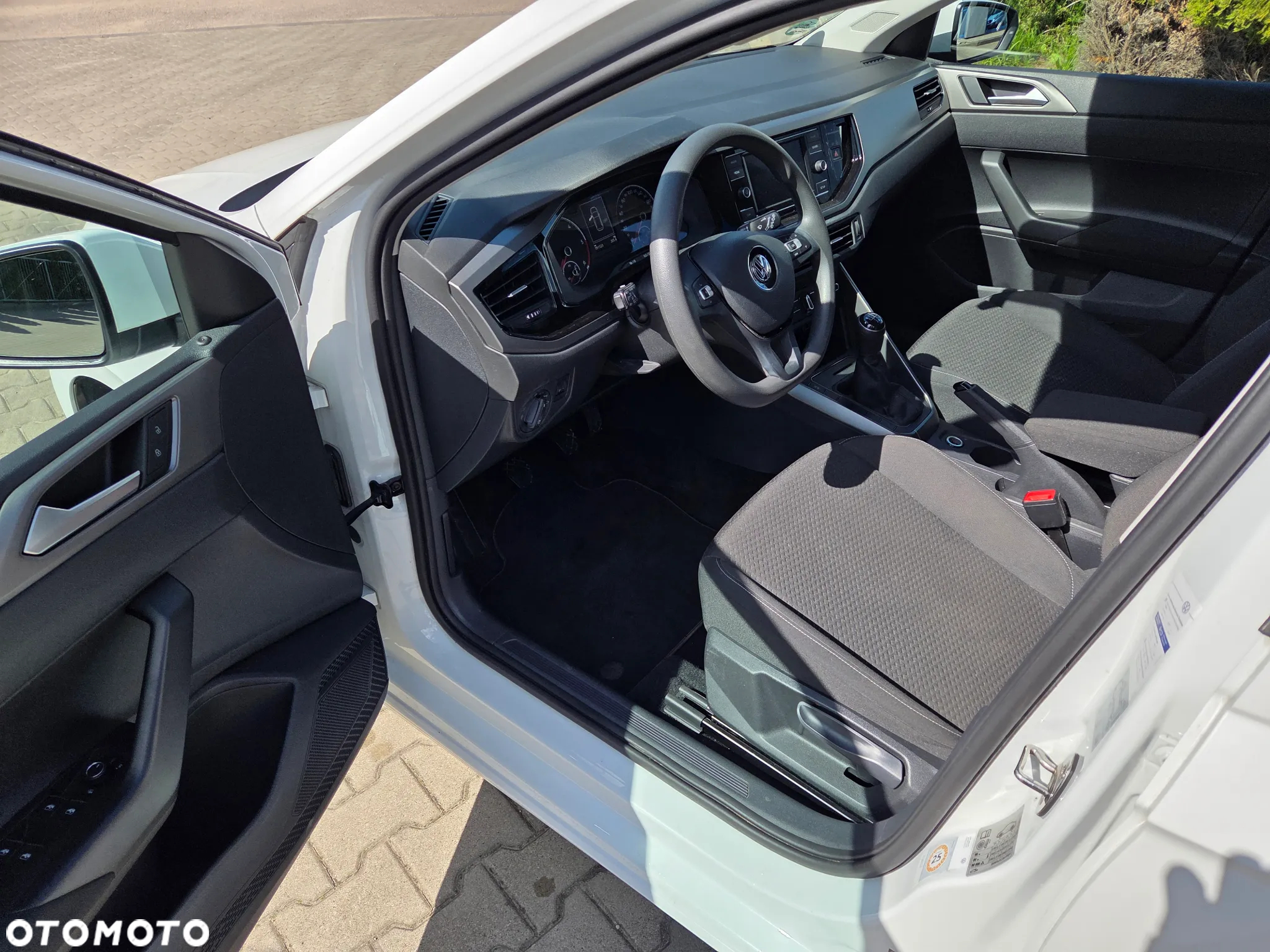 Volkswagen Polo 1.6 TDI SCR Comfortline - 9