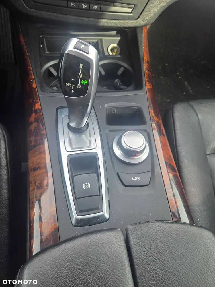 BMW X5 xDrive48i - 28