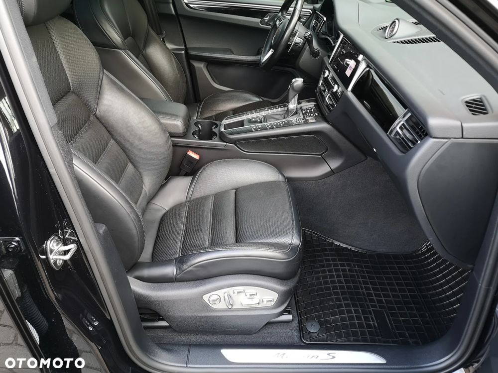 Porsche Macan S - 28