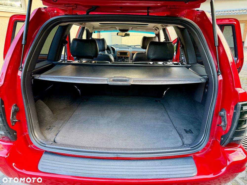 Jeep Grand Cherokee - 26