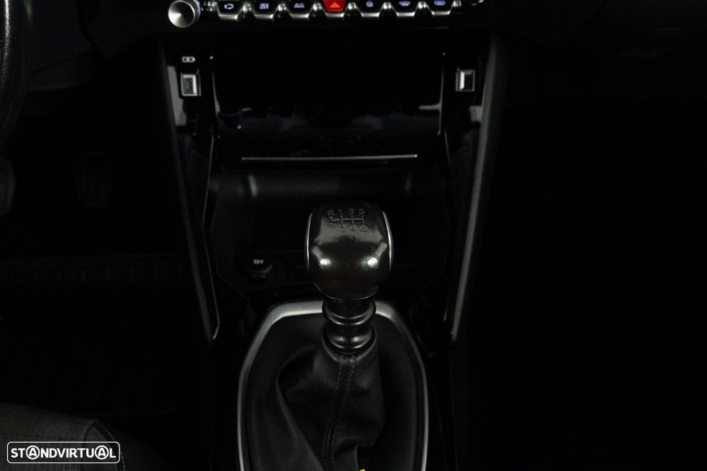 Peugeot 208 1.2 PureTech Allure Pack - 12