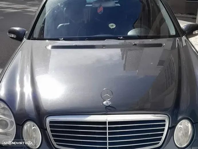 Mercedes-Benz E 270 CDi Avantgarde - 1