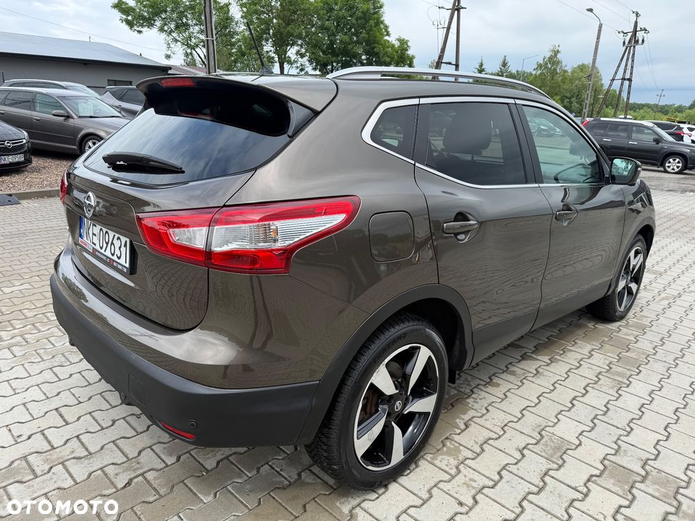 Nissan Qashqai 1.6 dCi Xtronic TEKNA+ - 9