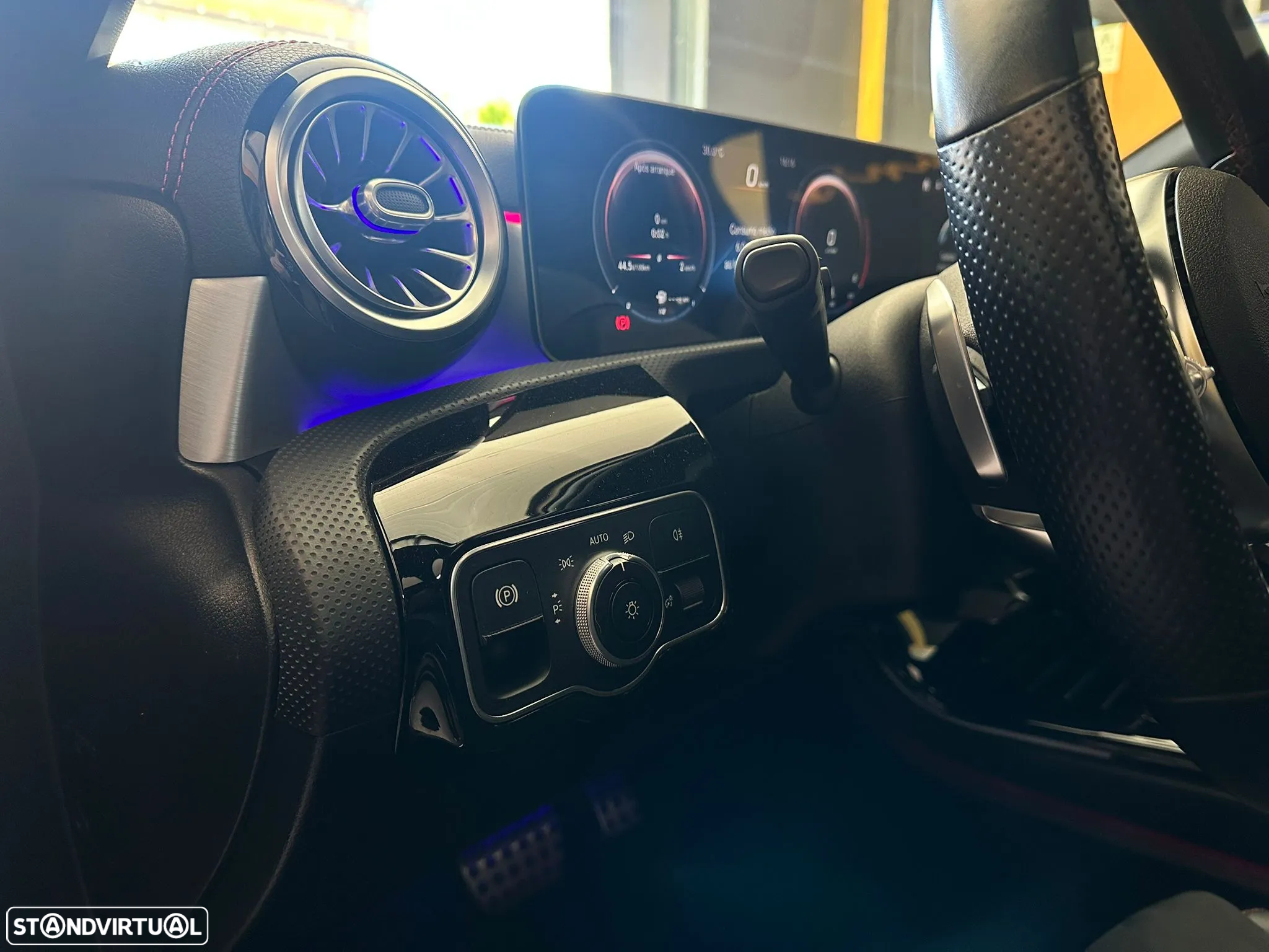 Mercedes-Benz CLA 180 d Shooting Brake 7G-DCT AMG Line - 21
