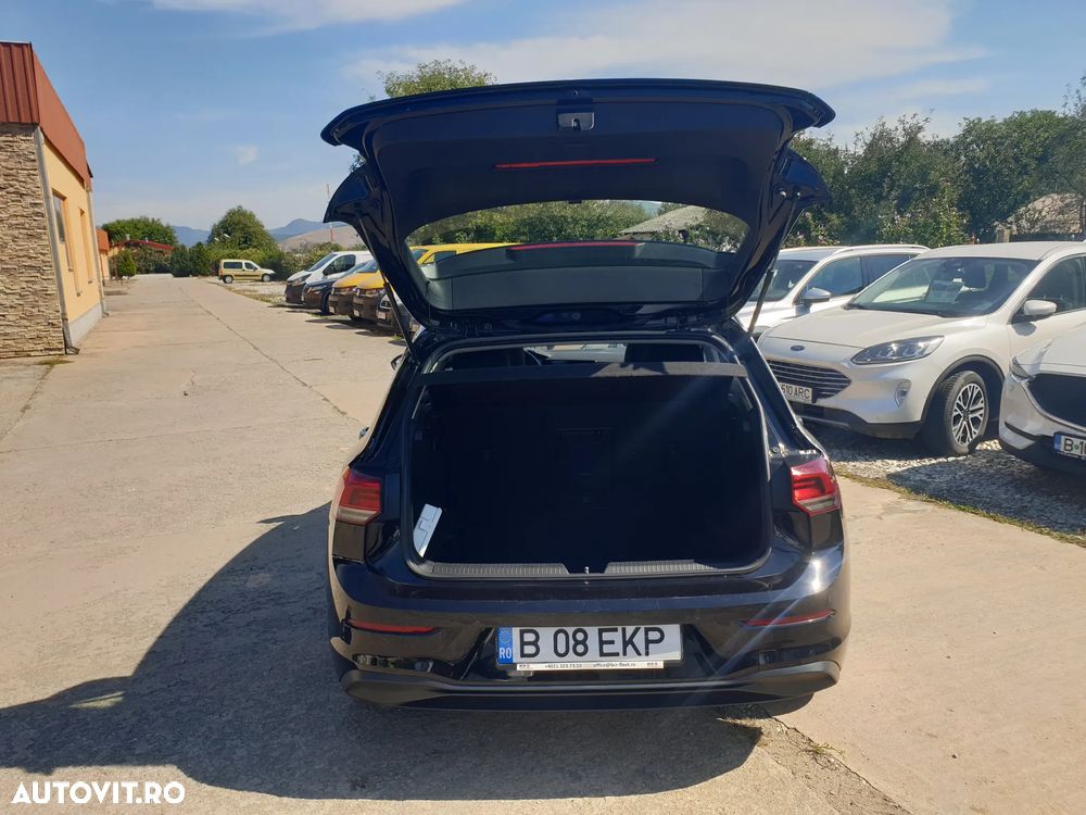 Volkswagen Golf 1.0 eTSI DSG MHEV Life - 12