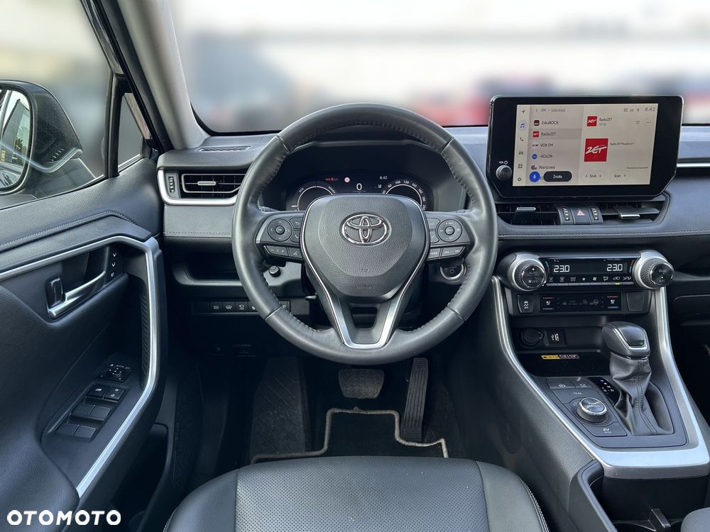 Toyota RAV4 - 10