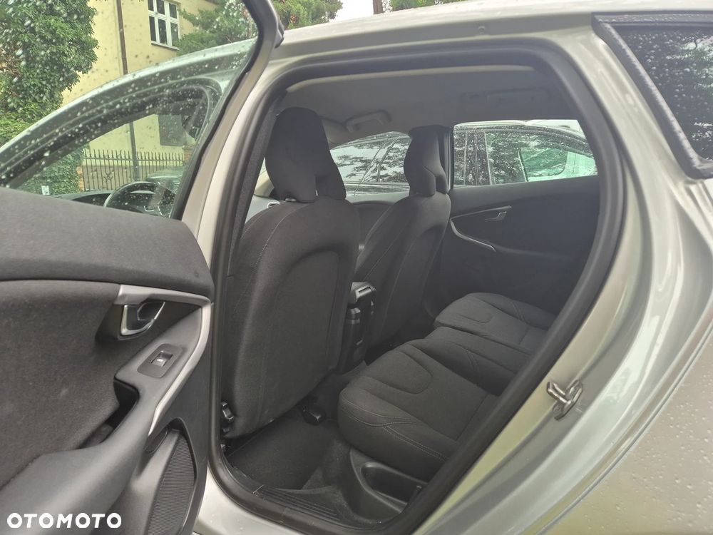 Volvo V40 D2 Drive-E Kinetic - 9