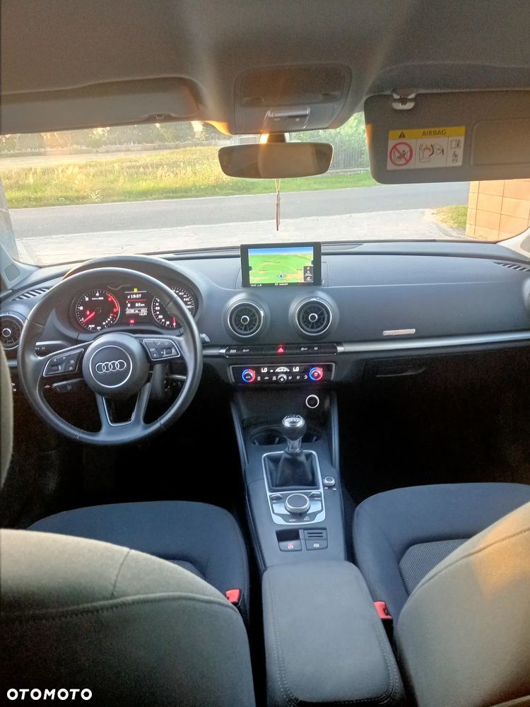 Audi A3 Sportback 1.6 TDI - 11