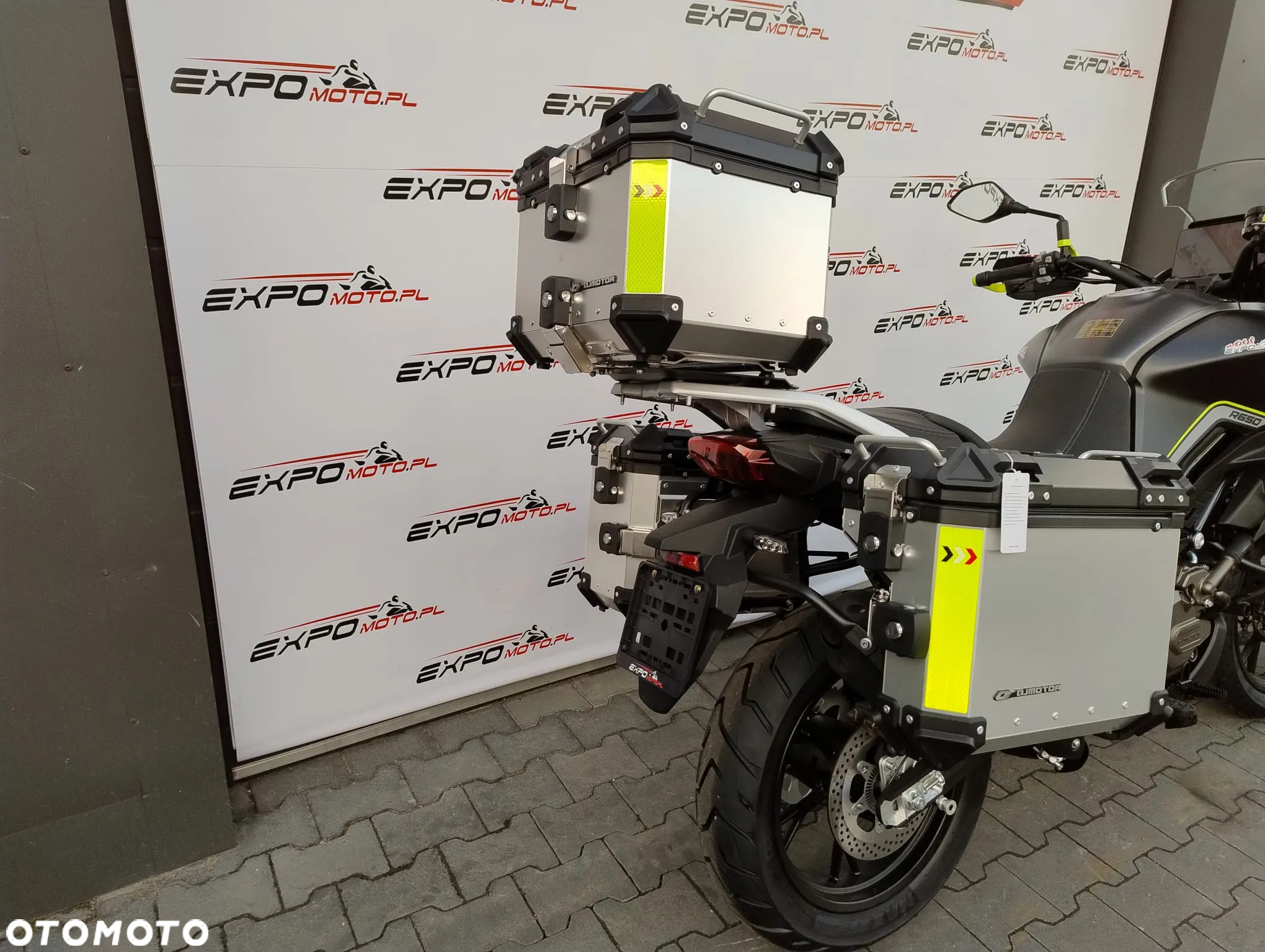 QJMOTOR SVT 650 - 7