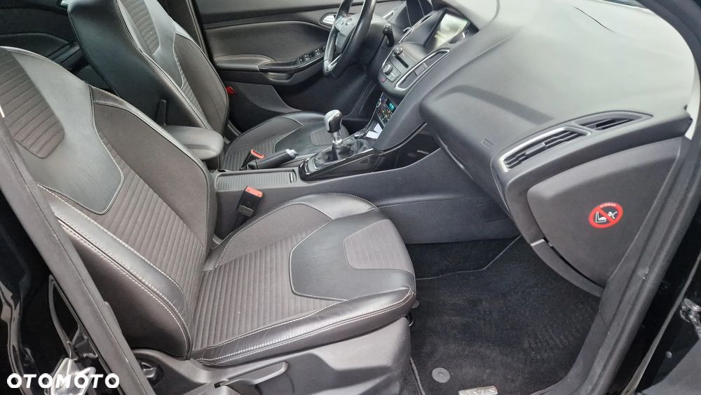 Ford Focus 2.0 TDCi ST-Line Black ASS - 33