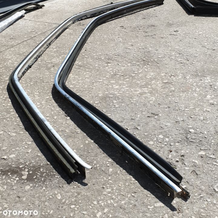 MERCEDES W126 SEC LISTWA USZCZELKA DACHU CHROM LEWA PRAWA - 2