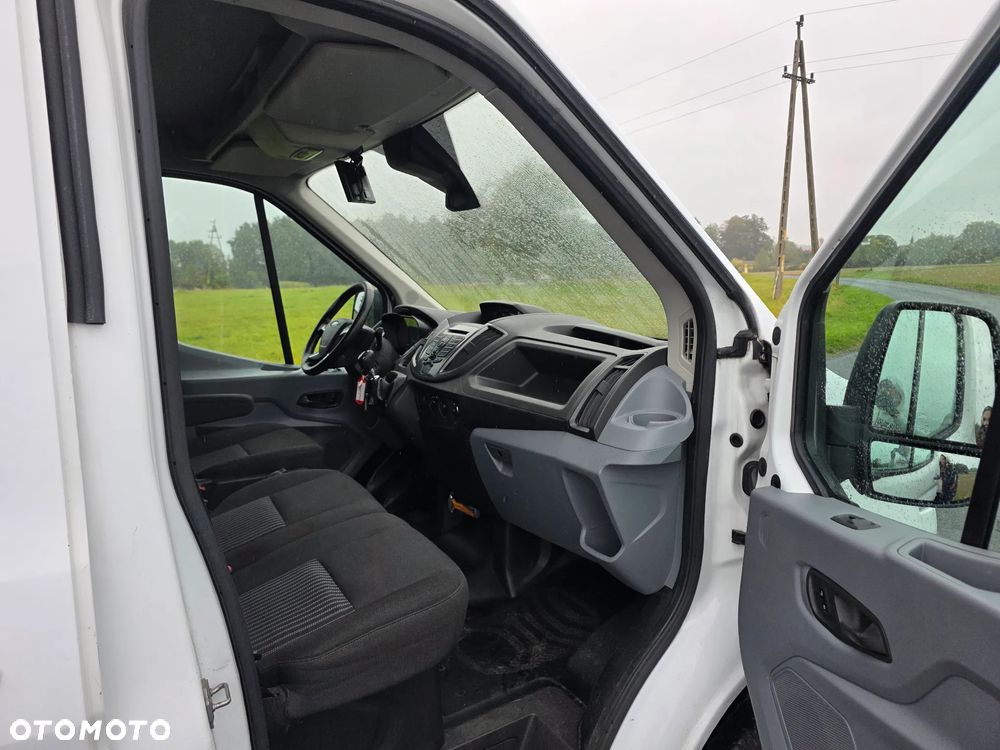 Ford Transit - 18