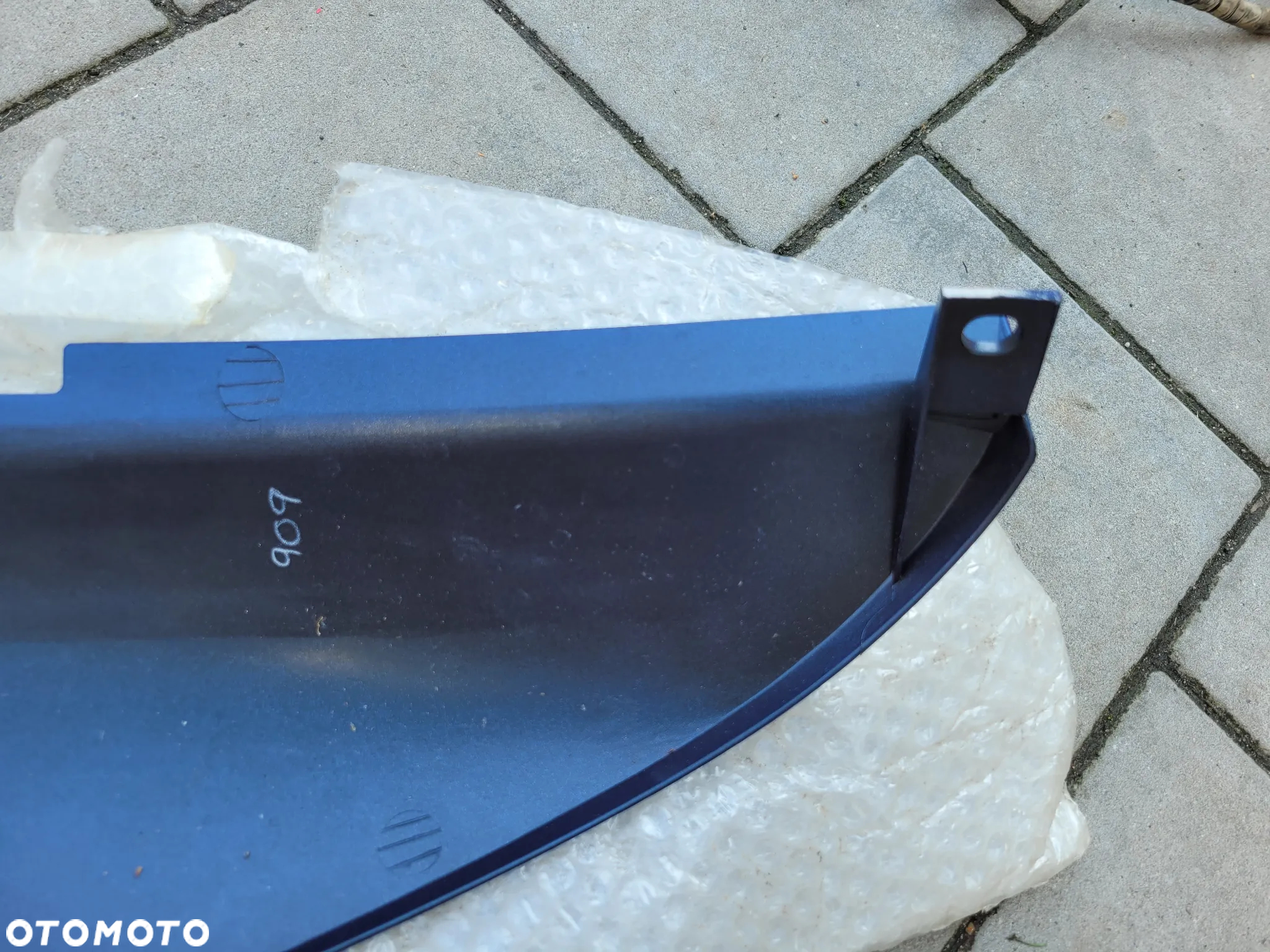 Owiewka, osłona prawa, bok, boczek prawy Honda XL 125 XL125 Varadero 125 - 12