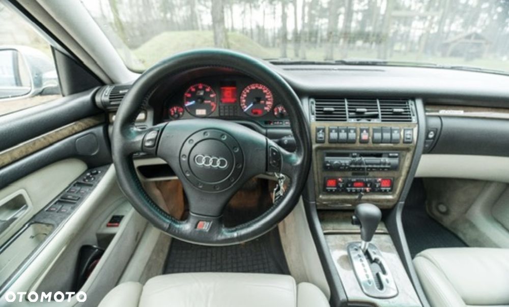 Audi S8 - 5