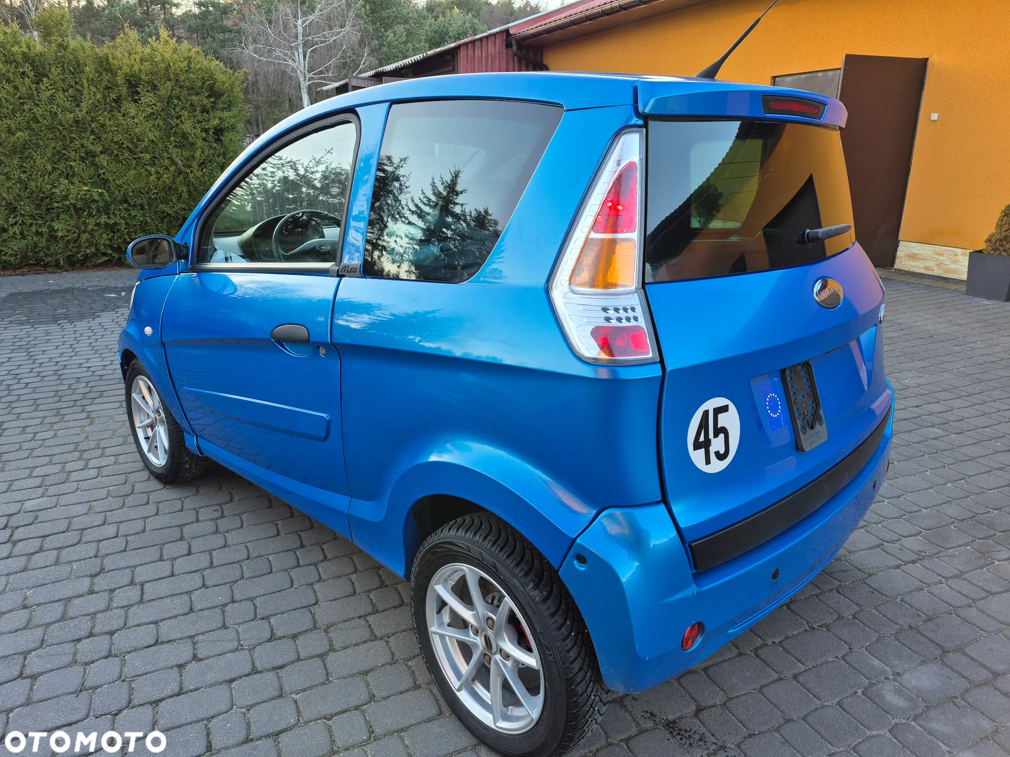 Microcar M.GO - 8