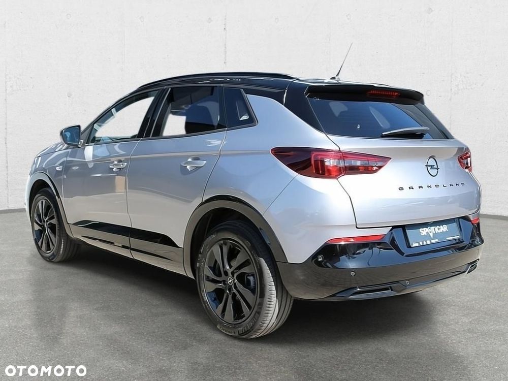 Opel Grandland 1.2 T GS S&S - 9