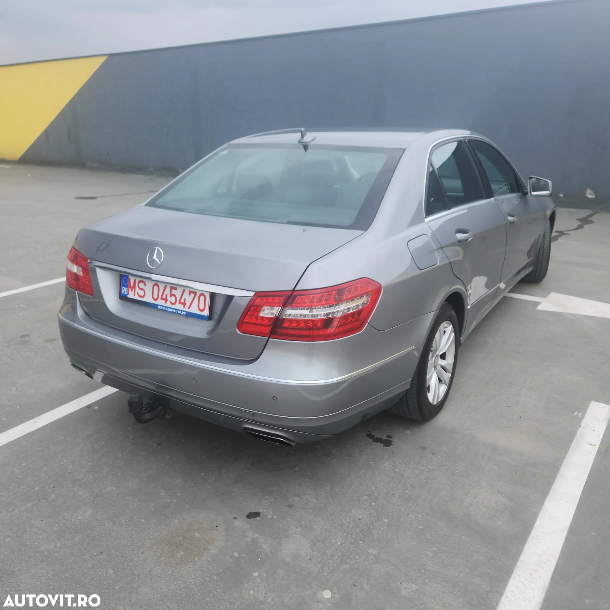 Mercedes-Benz E 200 BlueTEC Avantgarde - 11