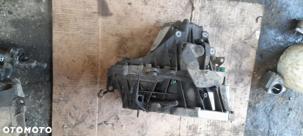 GŁOWICA RENAULT CLIO III 1.5 DCI 2968F2 - 8