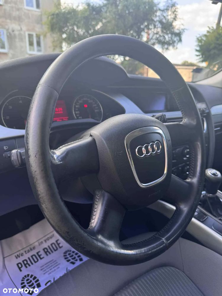 Audi A4 Avant 2.0 TDI - 10