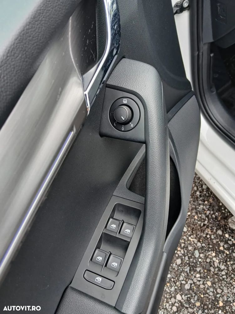 Skoda Octavia 1.5 TSI DSG Ambition - 11