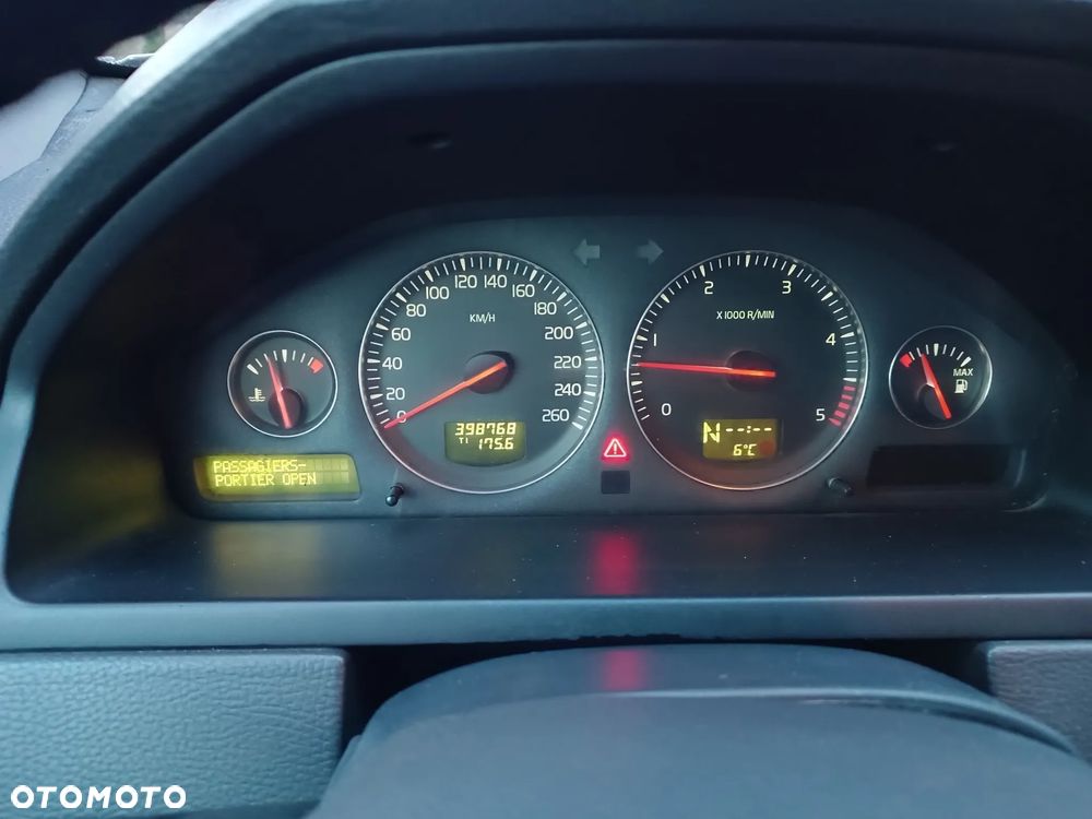 Volvo XC 90 2.4 D5 - 22
