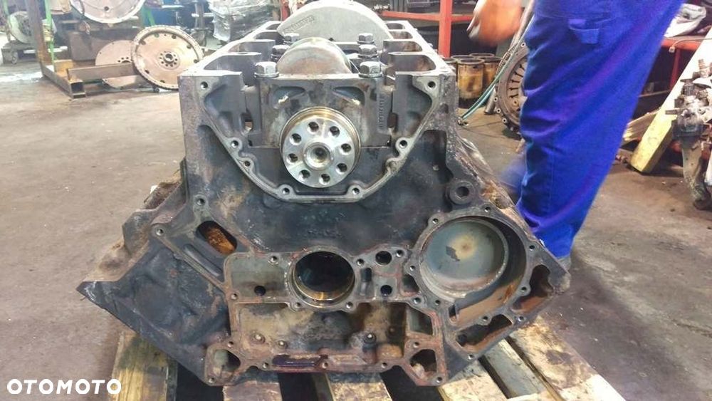 Slupek Silnika V8 OM502 LA EURO 5 Class Grove MB - 3