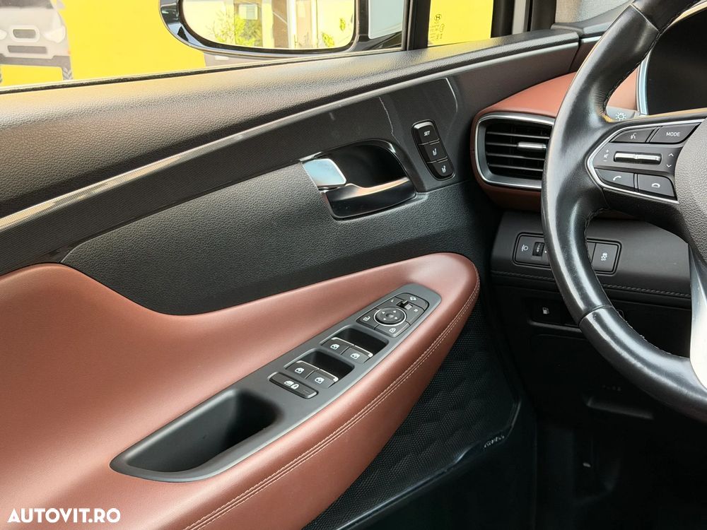 Hyundai Santa Fe 1.6 Plugin-Hybrid 4WD SEVEN Signature - 21