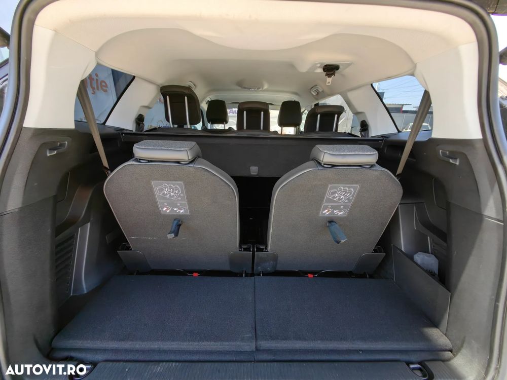 Peugeot 5008 PureTech 130 Stop & Start GPF EAT8 Allure Business-Paket - 25