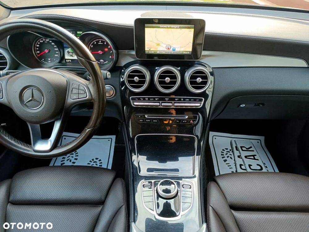 Mercedes-Benz GLC - 30
