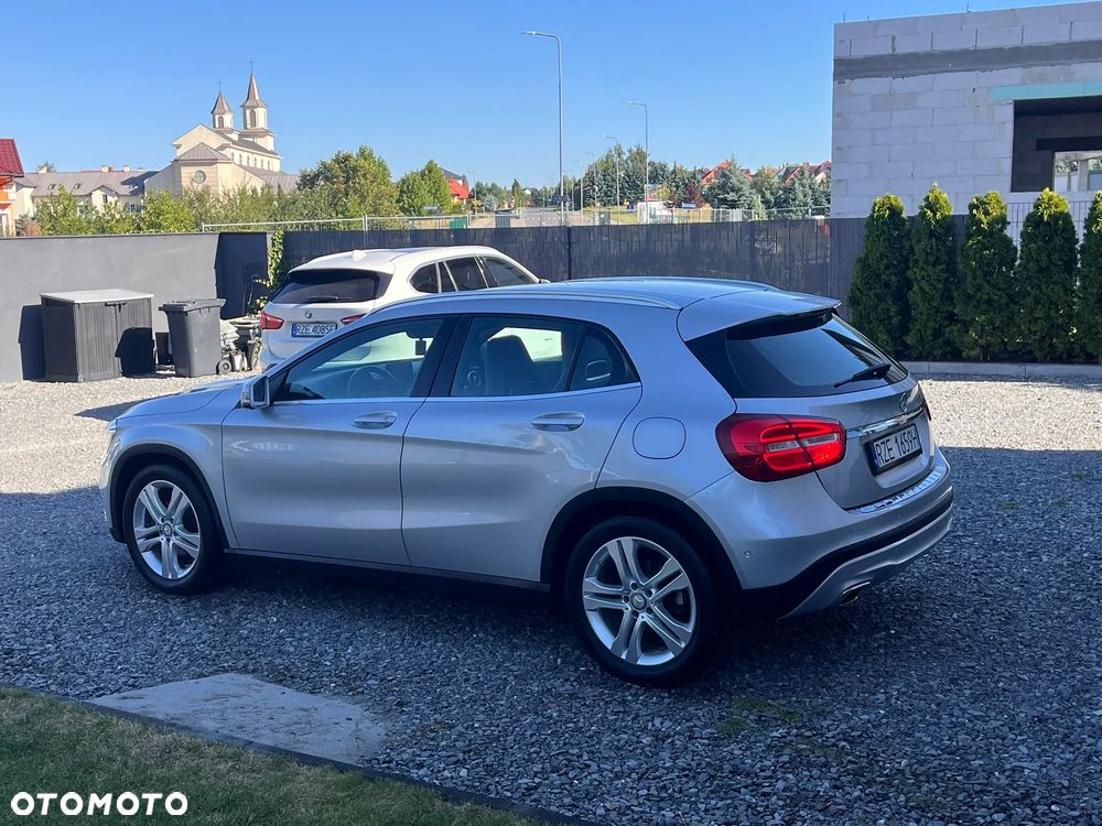 Mercedes-Benz GLA 180 - 37