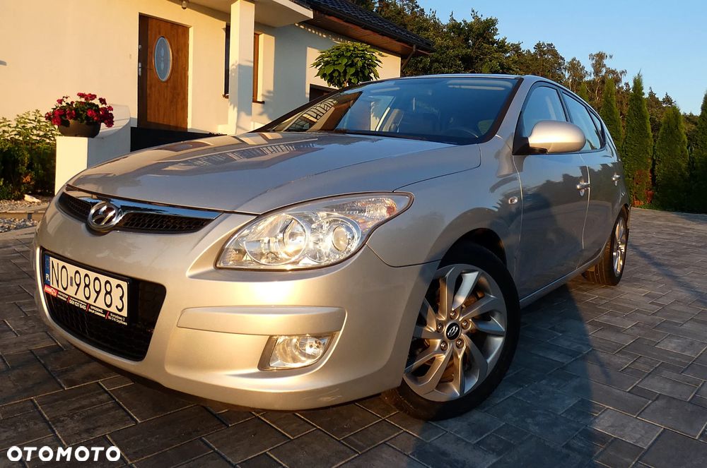 Hyundai i30 1.4 Comfort World Cup - 9