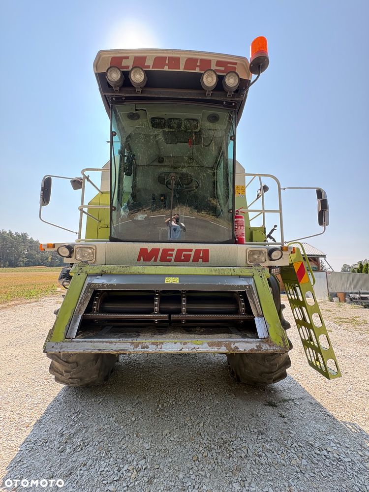 Claas Mega 208 - 3