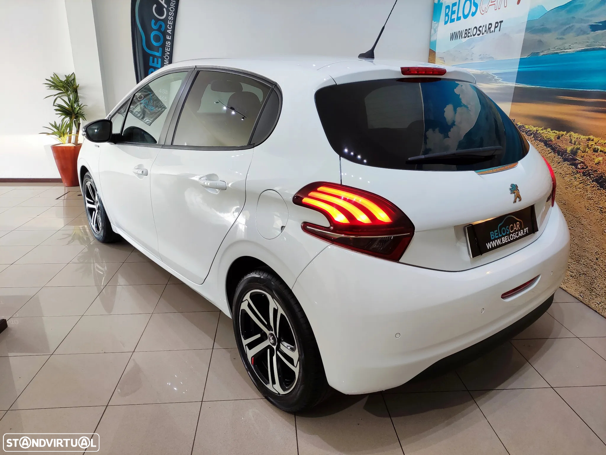 Peugeot 208 PureTech 82 Stop & Start Signature - 8
