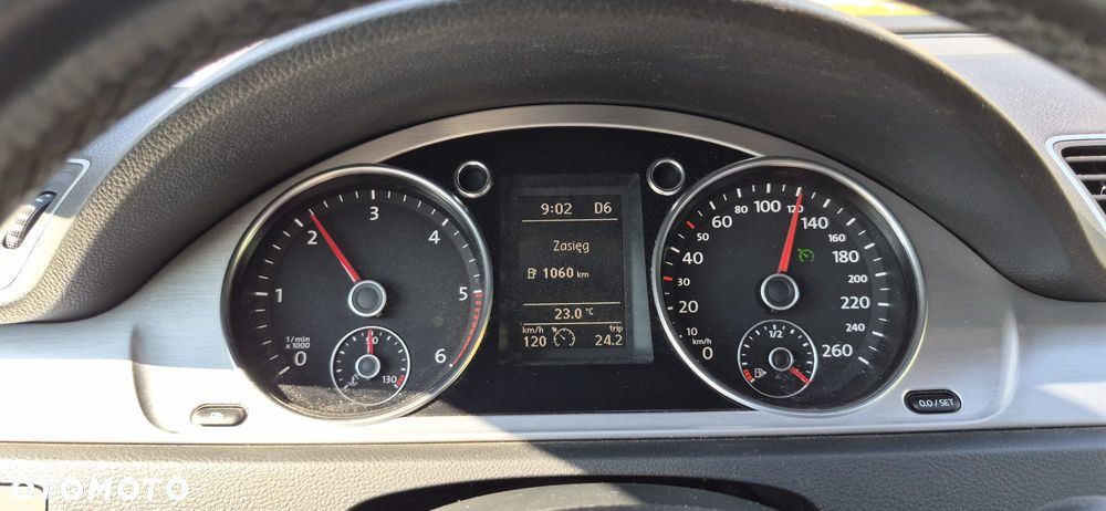 Volkswagen Passat 2.0 TDI Highline DSG - 16