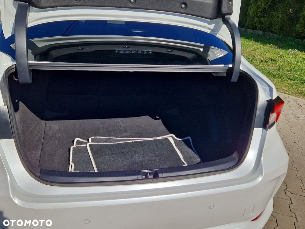Toyota Corolla - 15