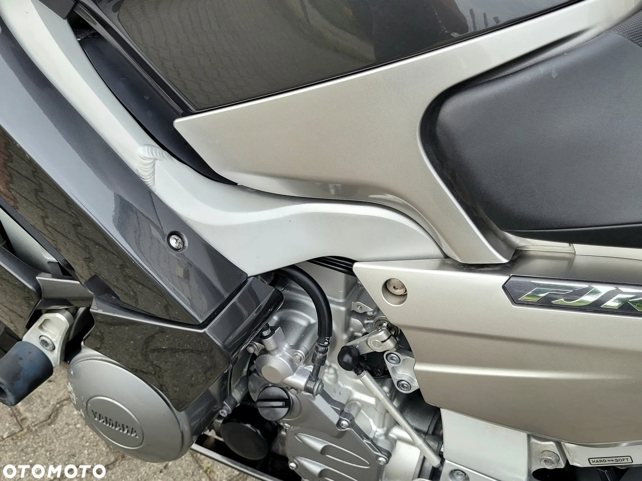 Yamaha FJR - 16