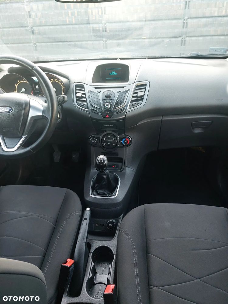 Ford Fiesta - 10