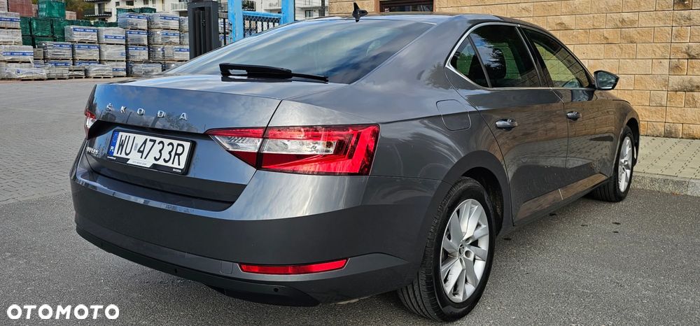 Skoda Superb 2.0 TSI Ambition DSG - 4