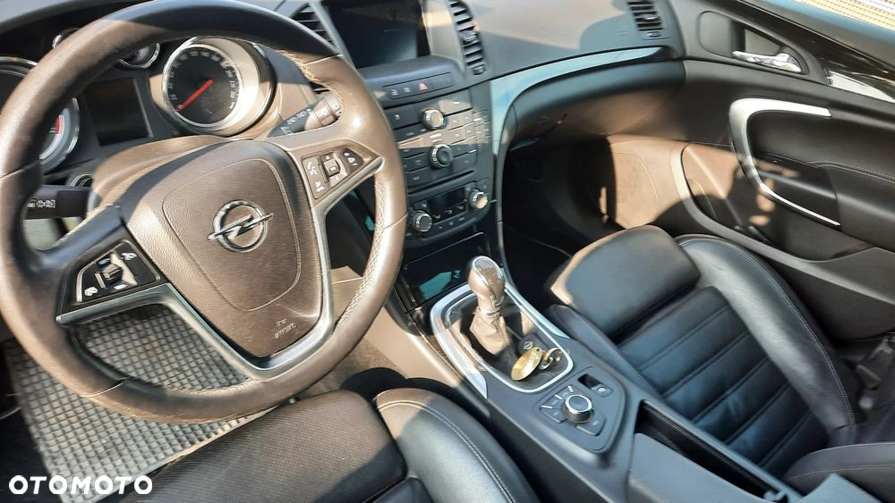 Opel Insignia - 12