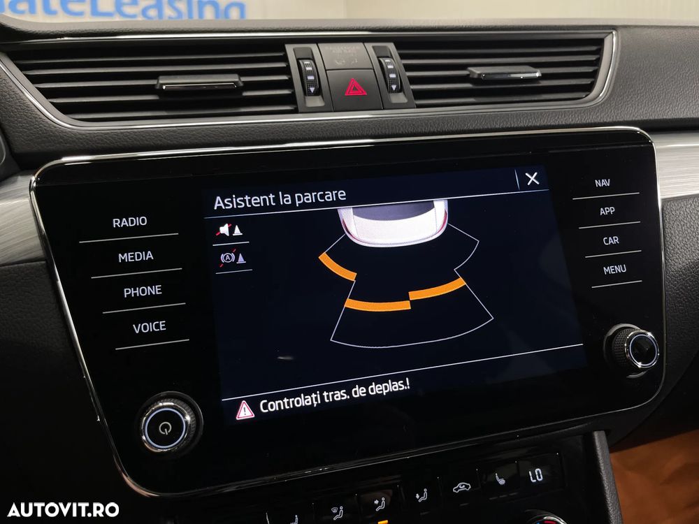 Skoda Superb 2.0 TDI Ambition - 14