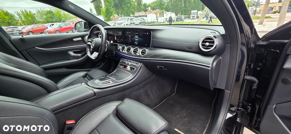 Mercedes-Benz Klasa E 400 d 4Matic 9G-TRONIC AMG Line - 40