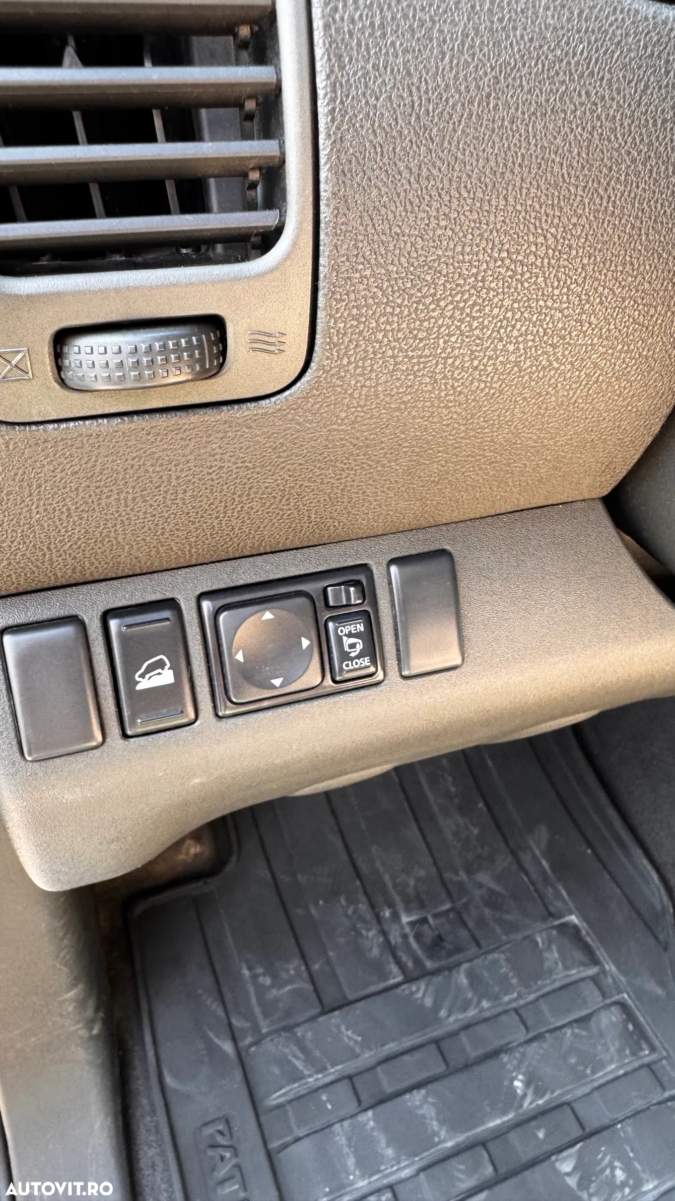 Nissan Pathfinder 3.0 dCi V6 All Mode 4X4 LE Aut. - 11