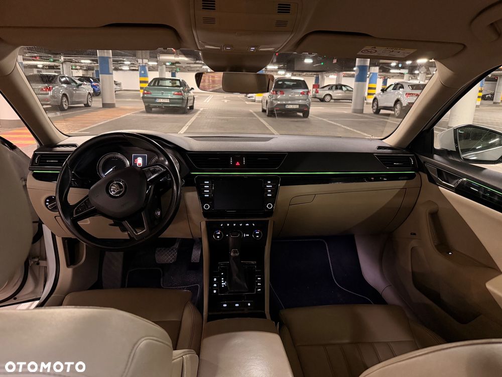Skoda Superb 2.0 TDI 4x4 L&K DSG - 31