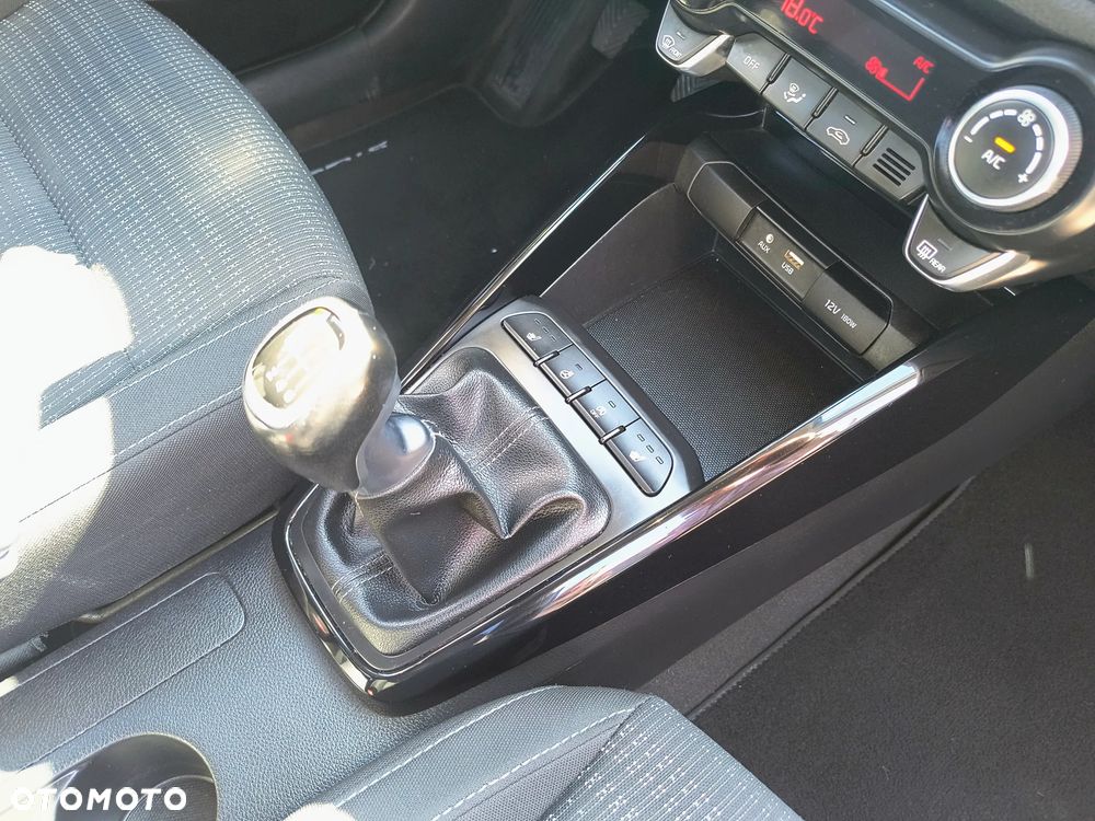Kia Stonic 1.4 M - 17