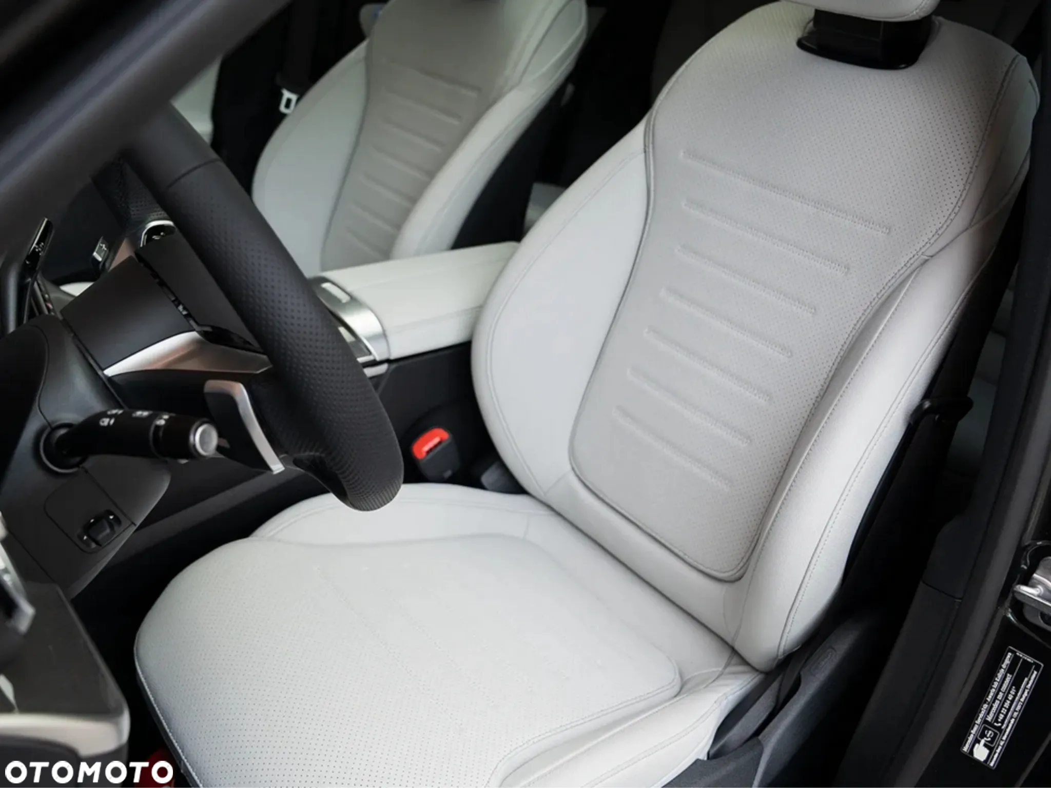 Mercedes-Benz GLC Coupe 300 4-Matic - 4