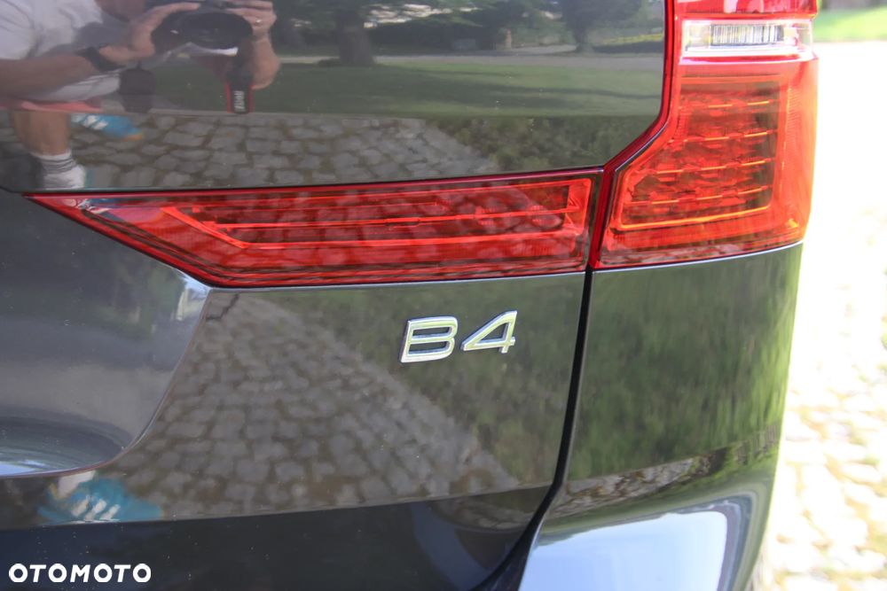 Volvo XC 60 B4 D Plus Bright - 17