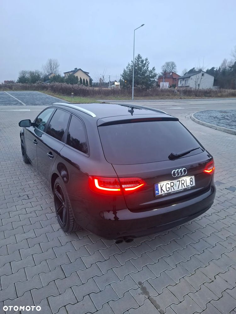 Audi A4 Avant 2.0 TDI DPF quattro S tronic S line Sportpaket - 6