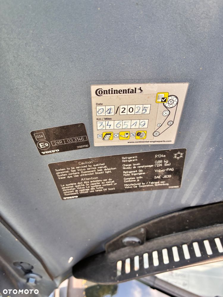 Volvo V60 D6 AWD Plug-in Hybrid Summum - 8