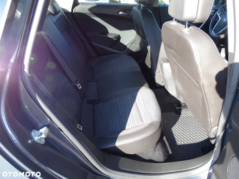 Opel Astra 1.4 Turbo ENERGY - 17